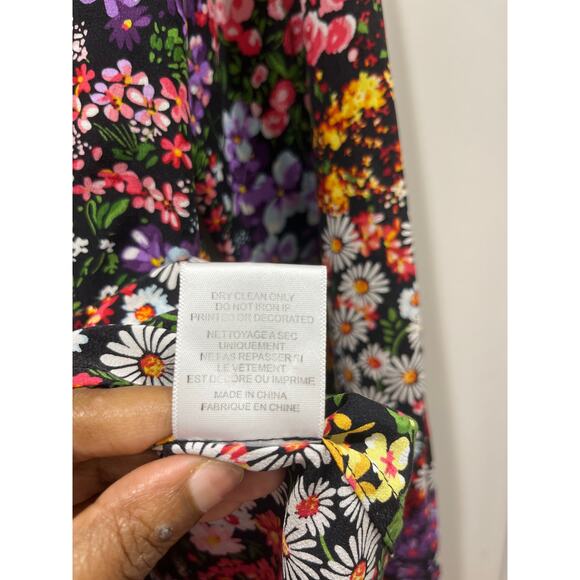Equipment Femme Black Floral Silk Button Up Blouse Sz M - Picture 5 of 7